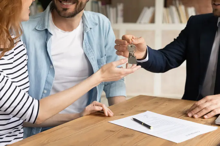¿Qué debes hacer para ceder los derechos?