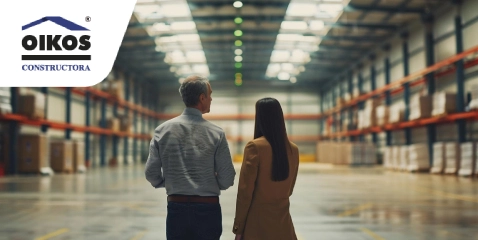 Bodega empresarial para operaciones de almacenamiento y logística