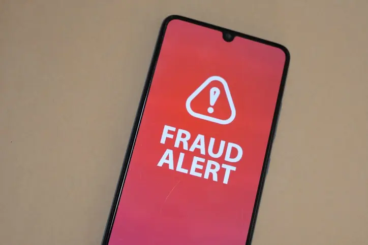 ¿Cómo funciona el fraude inmobiliario y por qué es importante prevenirlo?