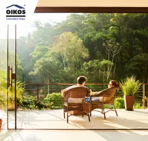 Pareja en una casa de descanso