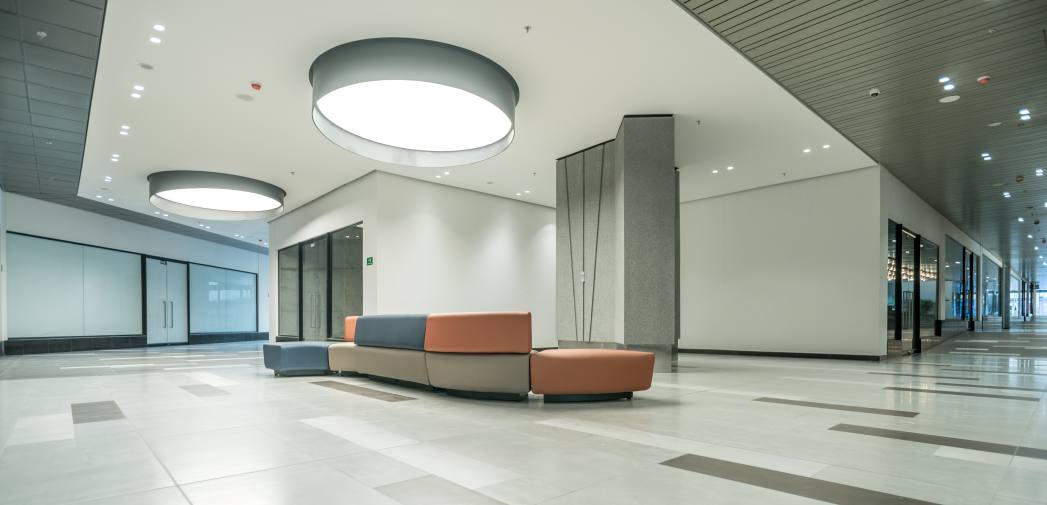 OIKOS Infinitum | Pasillos Centro comercial