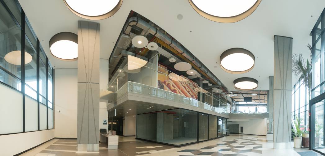 OIKOS Infinitum | Pasillos Centro comercial